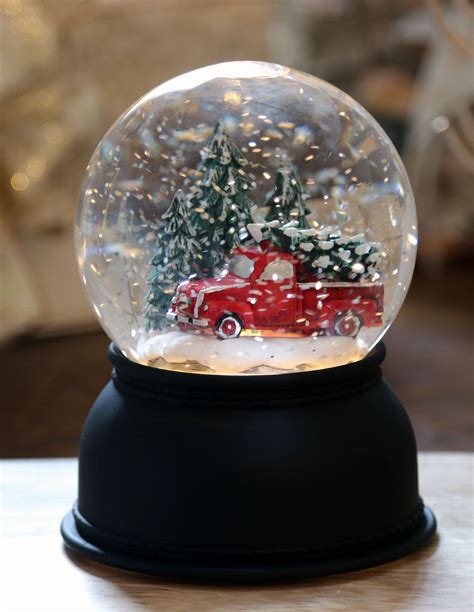 battery operated glitter snow globe